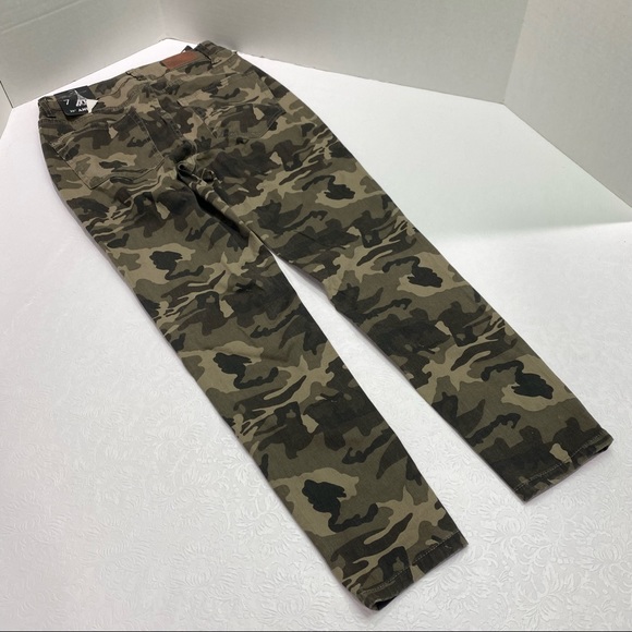 Paris Blues Sz 7 26" ankle pants in camouflage print, New with tags juniors - Picture 8 of 13
